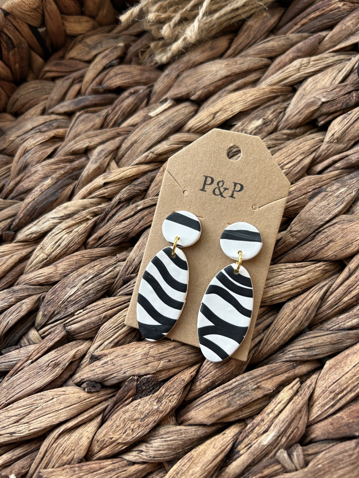 B&W Squiggly Lines - Drop Earring